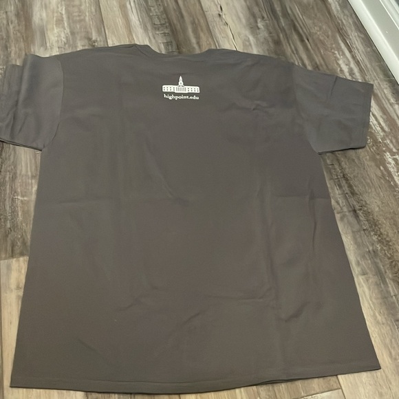 College Corner High Point University Short Sleeve gray tee medium NEW - Picture 3 of 4
